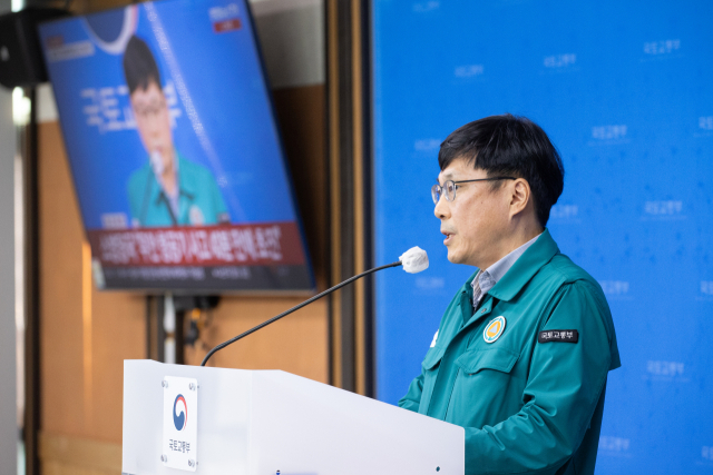 주종완 국토교통부 항공정책실장은 29일 정부 세종청사에서 전남 무안국제공항에서 발생한 제주항공 사고와 관련한 브리핑을 하고 있다. 2024.12.29. 국토부 제공