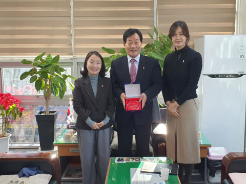 국민건강보험공단 '건강백세운동' 활발한 대한노인회 문경시지회에 이사장 표창