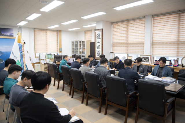 울릉군은 9일부터 10일 양일간 군수실에서 올해 주요업무계획보고회를 개최했다. 울릉군 제공