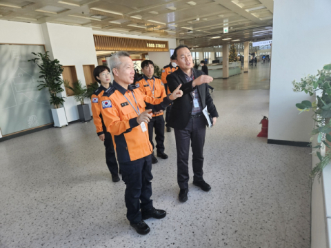 심춘섭 대구동부소방서장, 대구공항 재난 예방 현장 지도