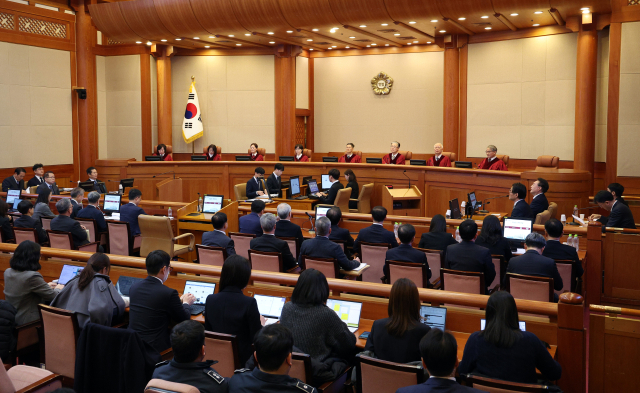 11일 서울 종로구 헌법재판소에서 윤석열 대통령 탄핵심판 7차 변론이 열리고 있다. 연합뉴스