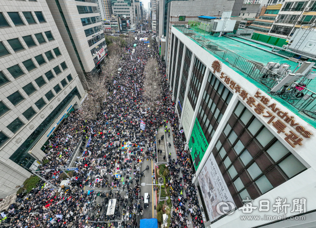 15일 광주 동구 금남로 5.18민주화운동기록관 앞에서 세이브코리아 주최로 열린 