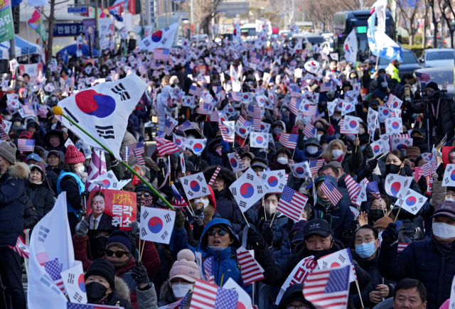 대한민국바로세우기운동본부가 18일 대구 중구 반월당네거리에서 개최한 