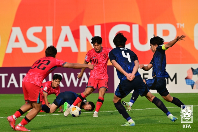 김태원(10)이 경기 종료 직전 동점골을 터뜨리는 모습. 대한축구협회 제공