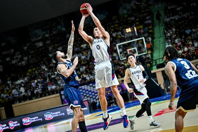 한국 남자농구 대표팀 센터 하윤기(0번). FIBA 제공