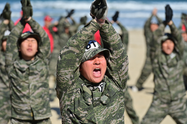 해병대 1사단 72대대는 최근 주둔지 일대에서 육상 페달링을 실시하고 있다. 해병대 1사단 제공.