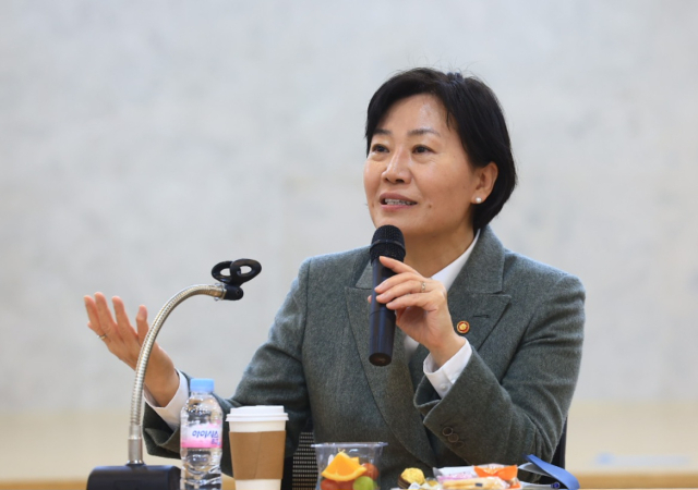 송미령 농림축산식품부이 19일 경기도 포천 가산농협에서 열린 기자간담회에서 답변하고 있다. 농림축산식품부 제공