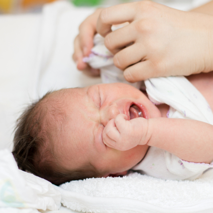 생후 33일 아들, 동거남 학대로 사망…방임한 엄마는 집행유예