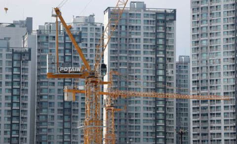 중동전쟁 여파 공사 지연, 민간 건설사 '책임준공' 부담 던다