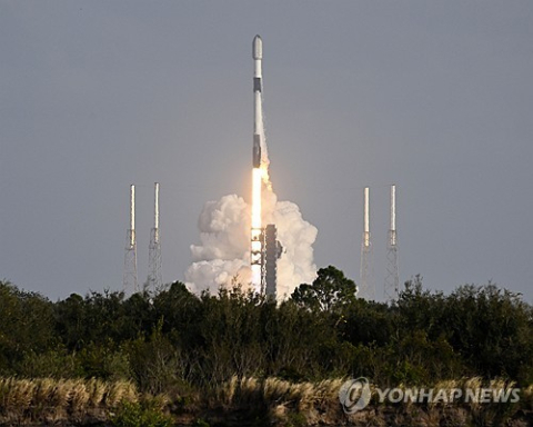 '스페이스X' 상장 기대감에 우주항공株 '들썩'…개미들도 수혜주 찾아 '분주'